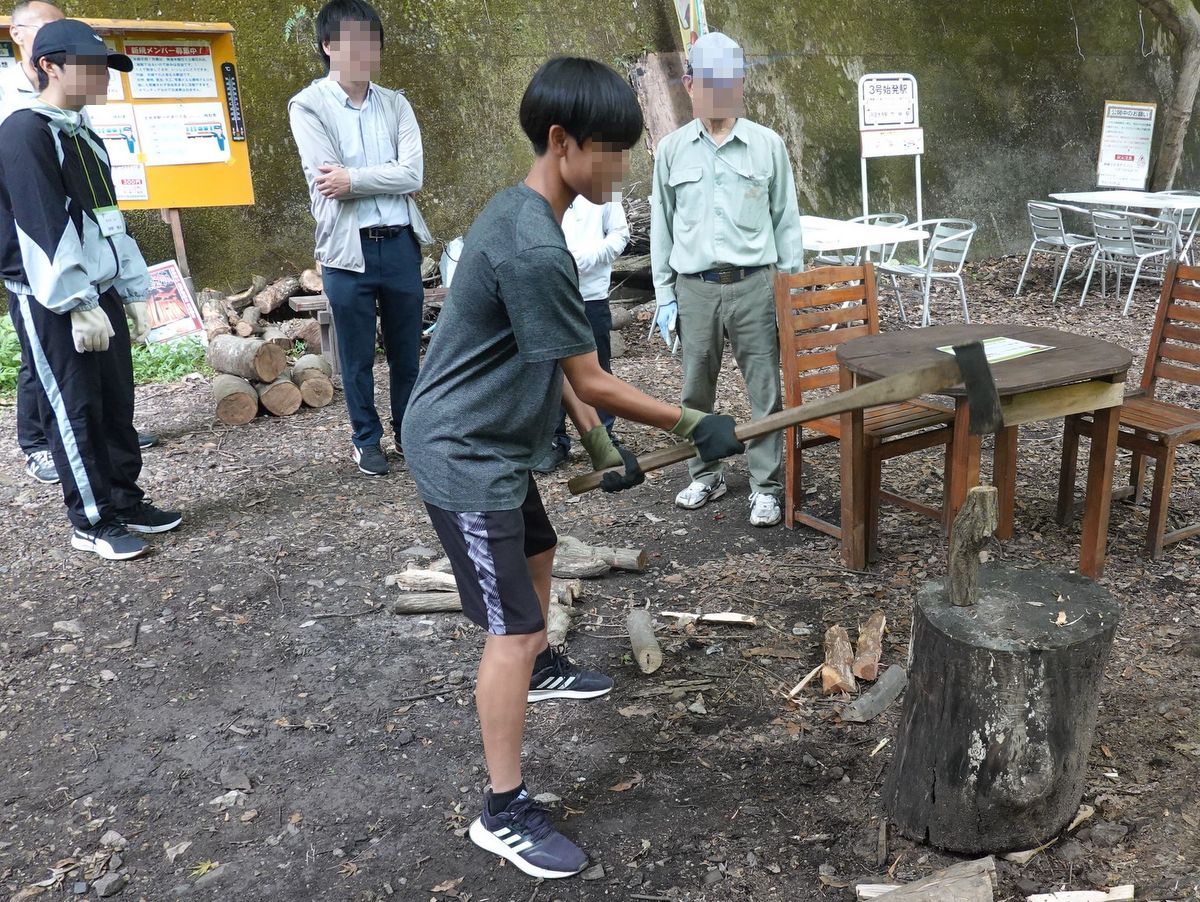 薪割り